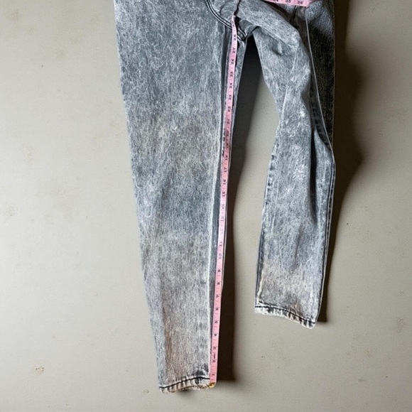 Vintage Levi’s 900 Series Gray Acid Wash Jeans | High Waist Tapered | Rare Sz 5 - Picture 7 of 15
